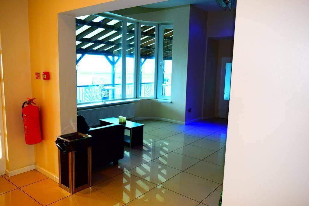 Skye Oceans Hotel แบล็คพูล ภายนอก รูปภาพ
